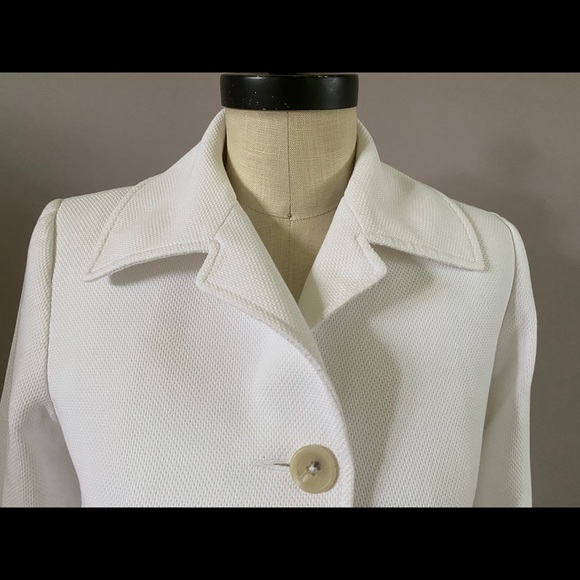 Banana Republic white buttonup jacket size XS. - Picture 3 of 10